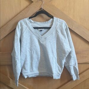 Universal Thread Light Gray V-Neck Sweater
